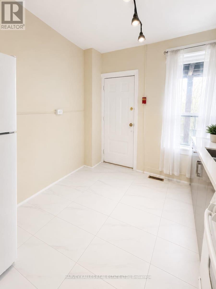 2ND FLR - 1355 DANFORTH AVENUE