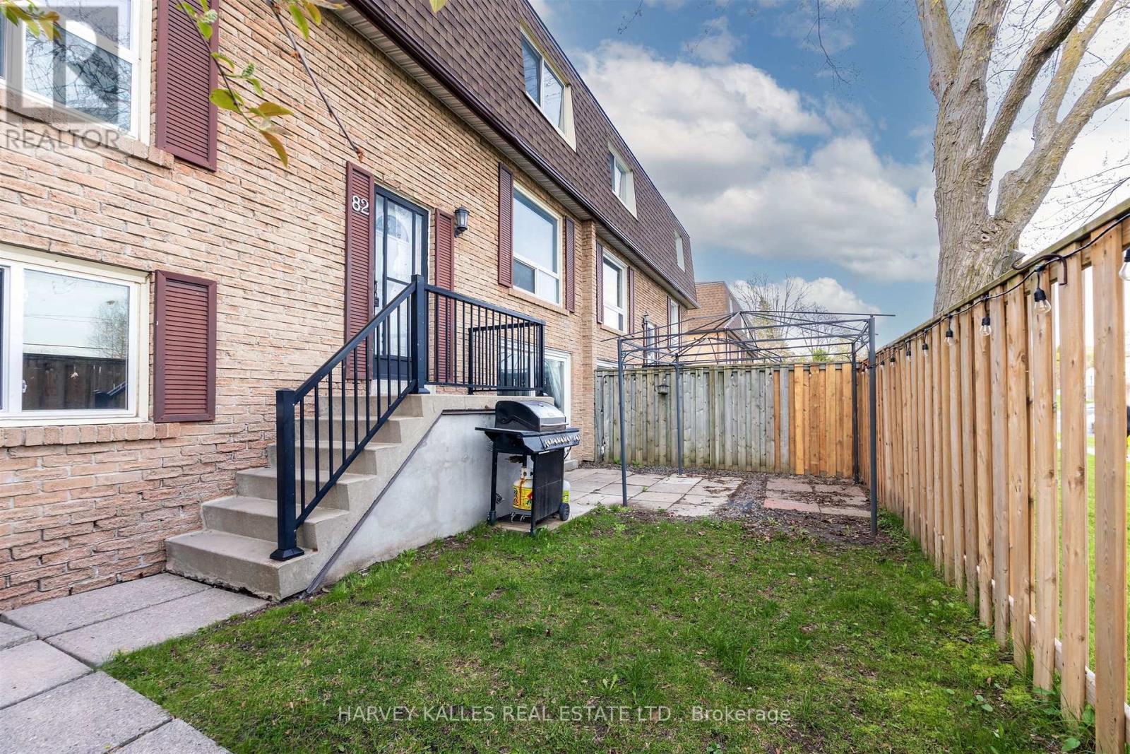 82 - 321 BLACKTHORN STREET