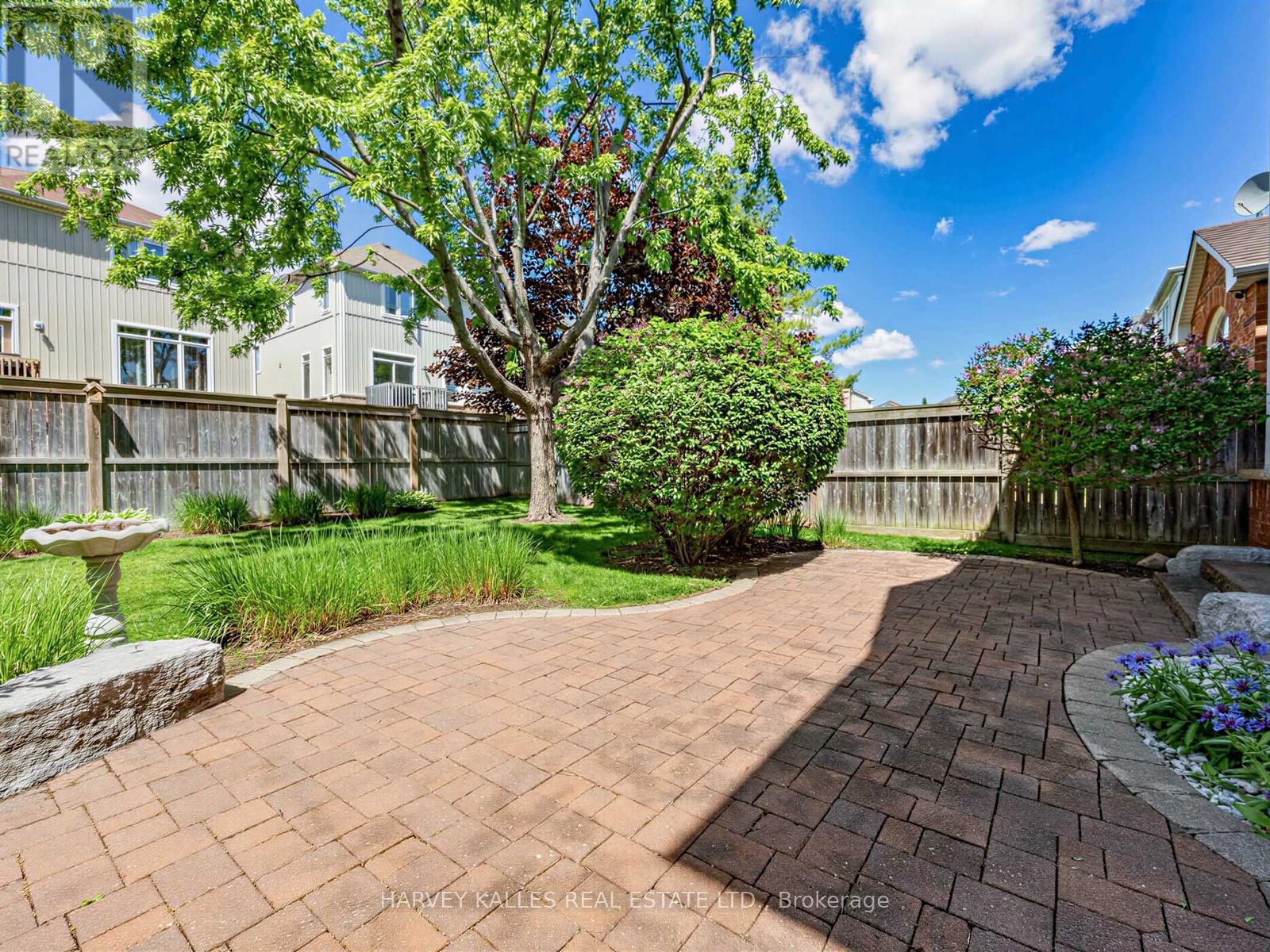 1636 GLENBOURNE DRIVE