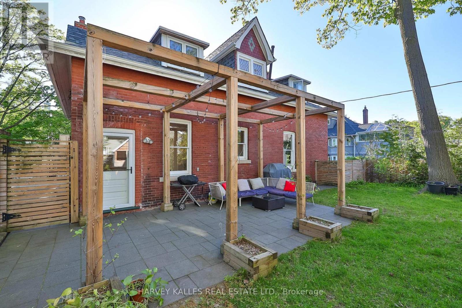 139 HAMMERSMITH AVENUE