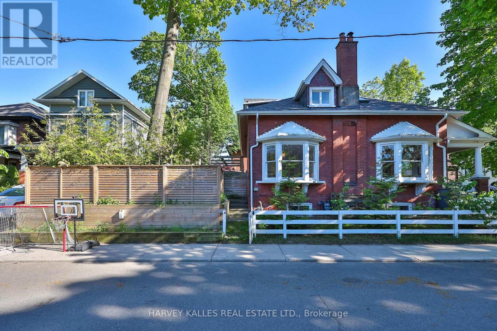 139 HAMMERSMITH AVENUE