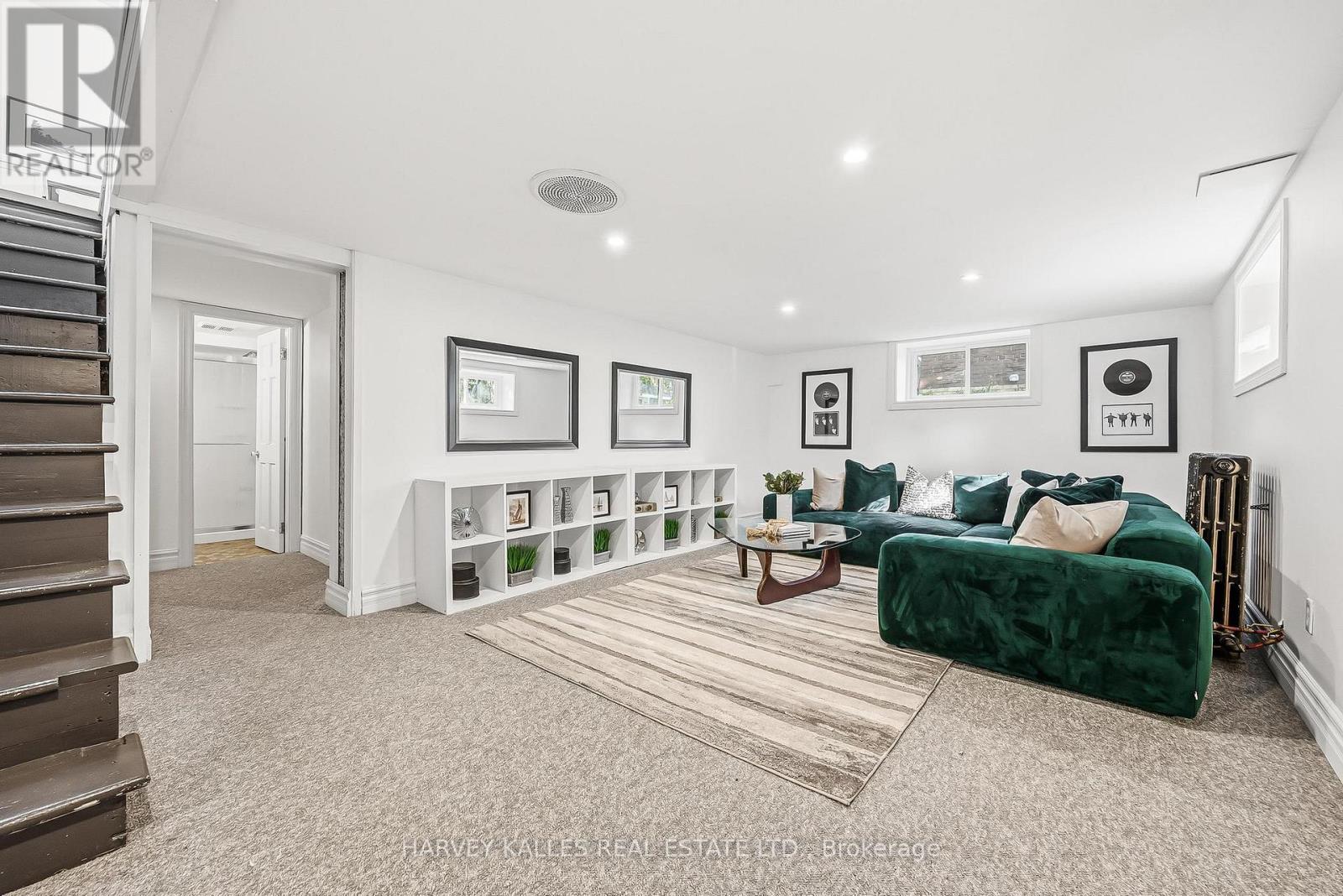 139 HAMMERSMITH AVENUE