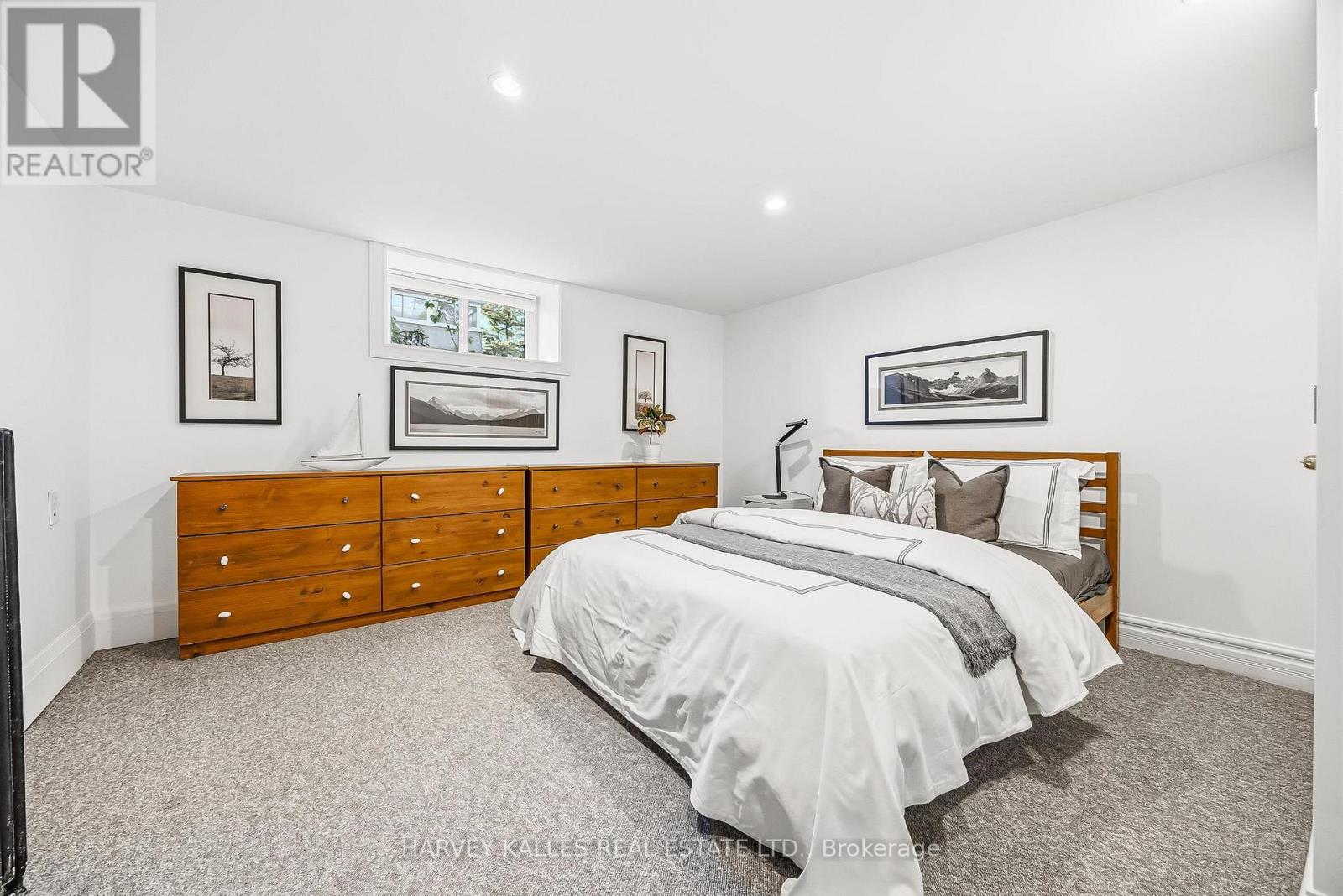 139 HAMMERSMITH AVENUE