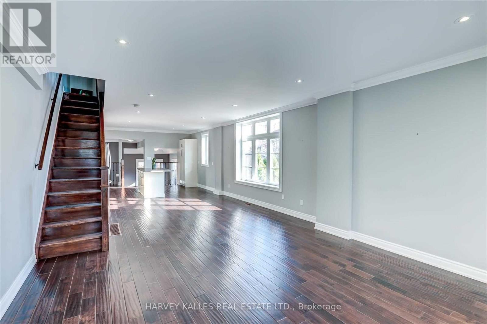 58 SANDFORD AVENUE