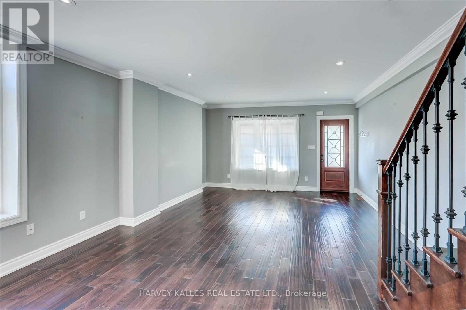 58 SANDFORD AVENUE