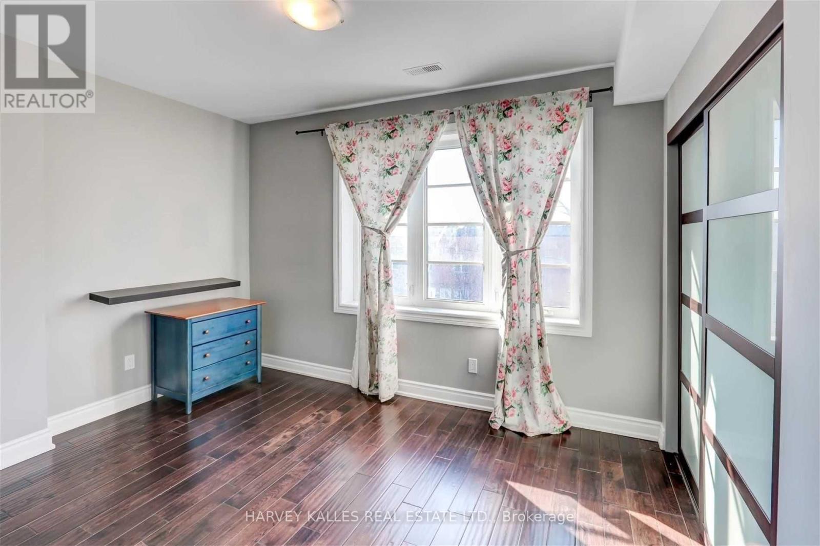 58 SANDFORD AVENUE