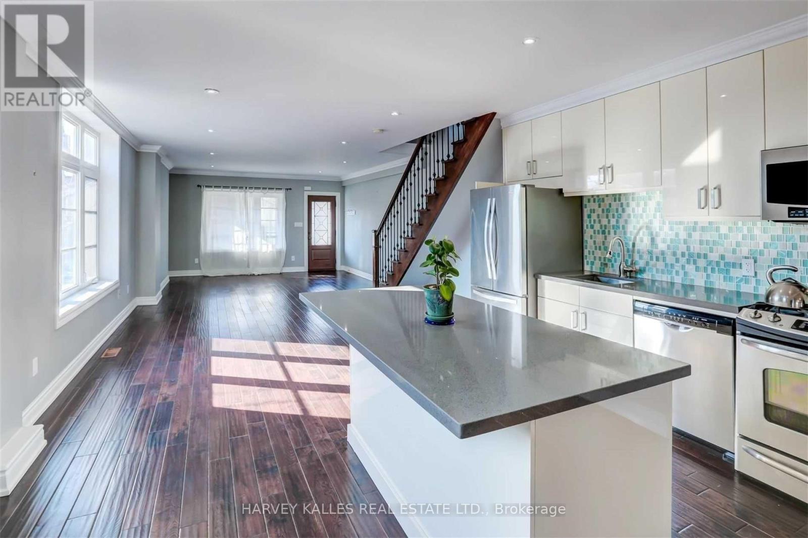 58 SANDFORD AVENUE