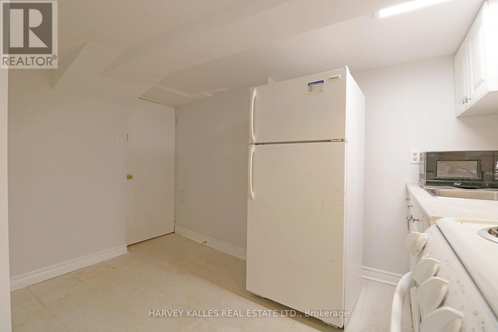 BASEMENT - 156 GILLARD AVENUE
