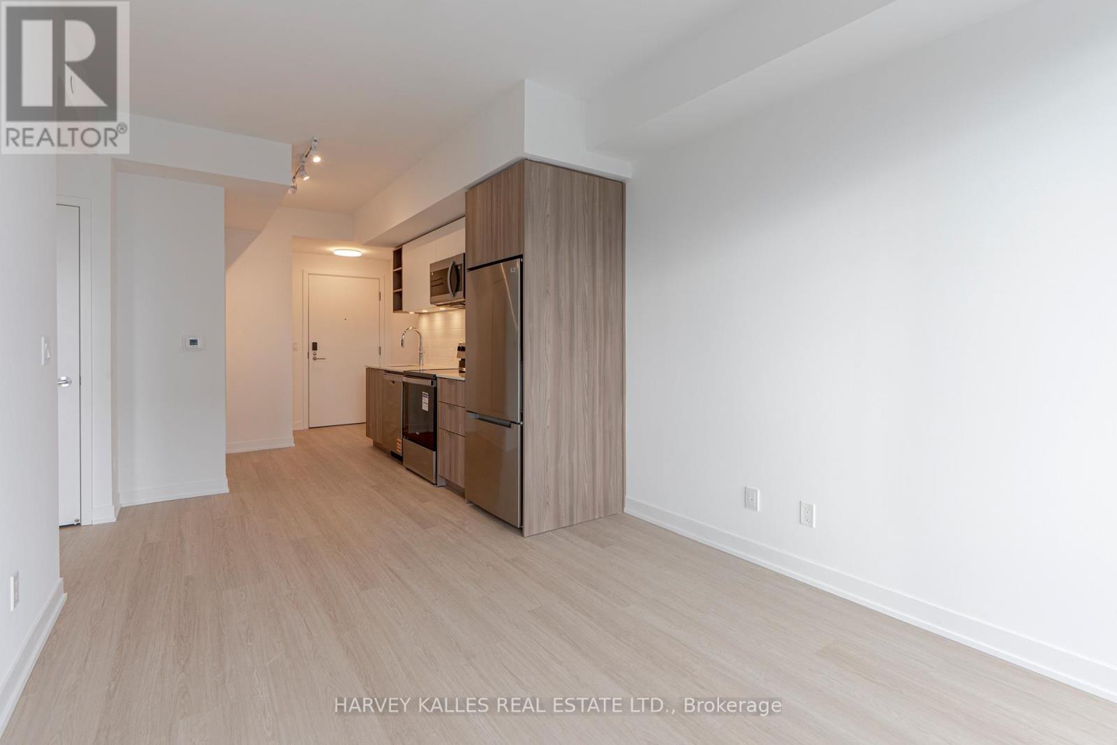 1110 - 100 EASTDALE AVENUE