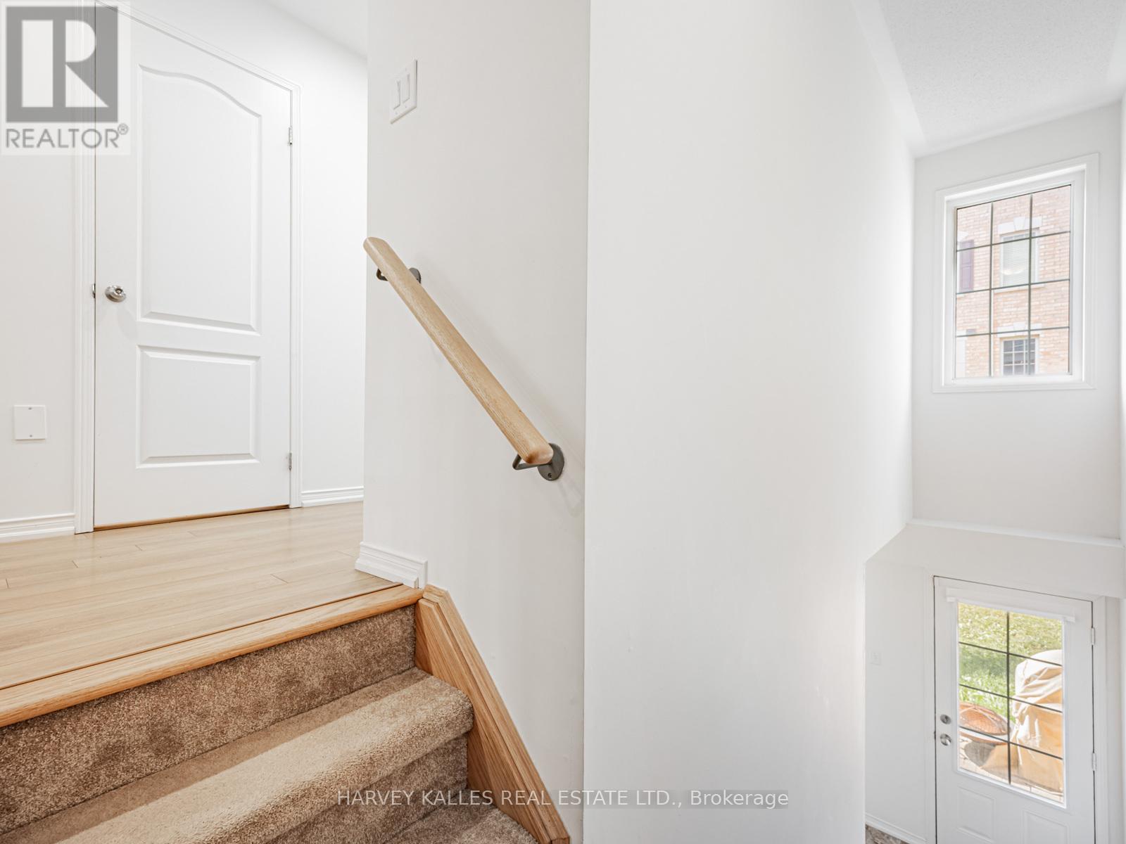 38 GLENSTAL PATH