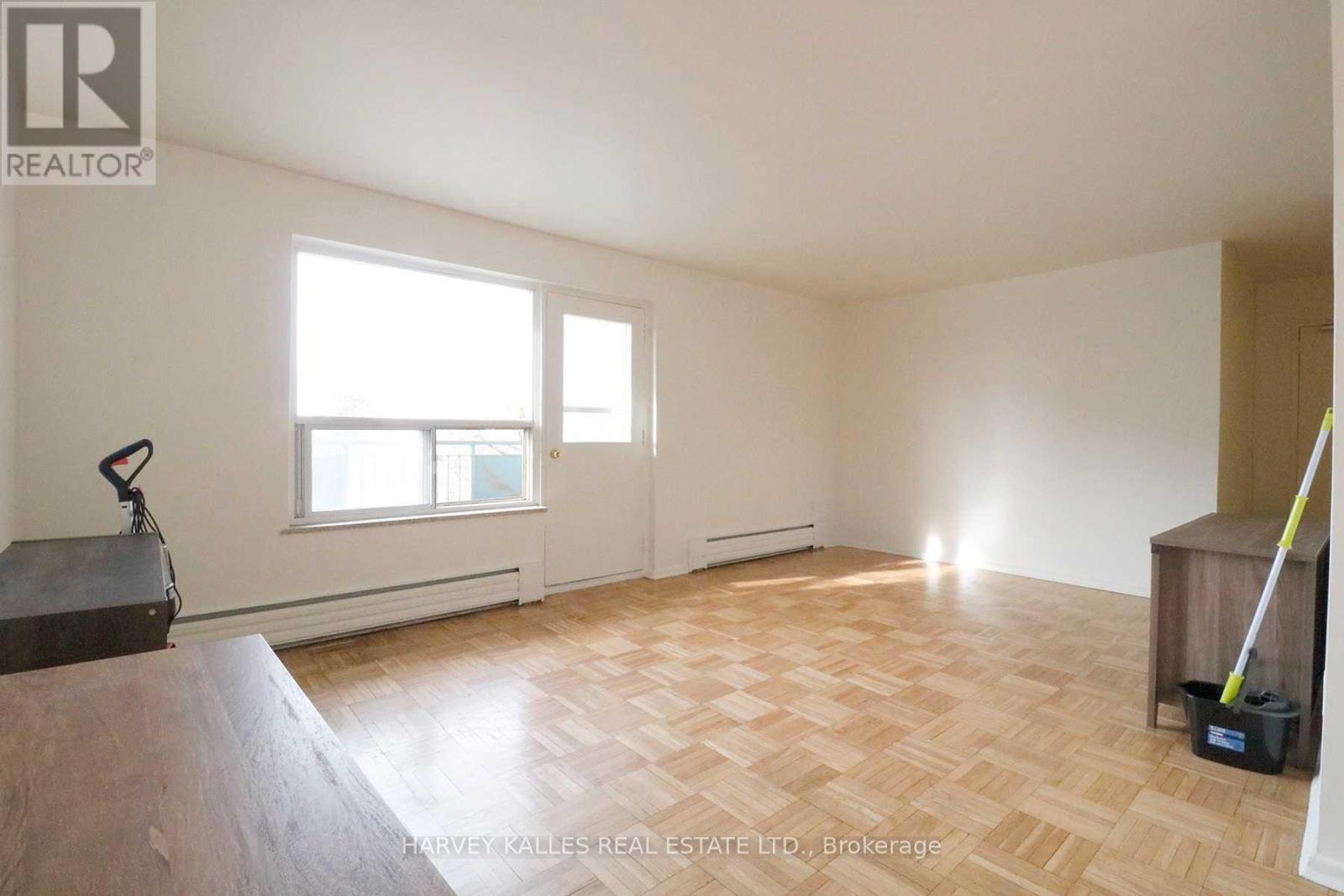 303 - 1751 VICTORIA PARK AVENUE