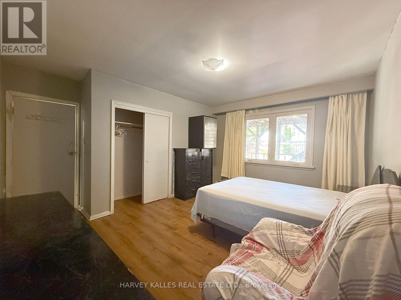 ROOM # 3 - 8 MEDFORD AVENUE