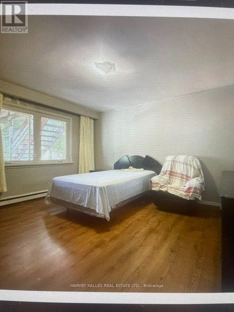 ROOM # 3 - 8 MEDFORD AVENUE
