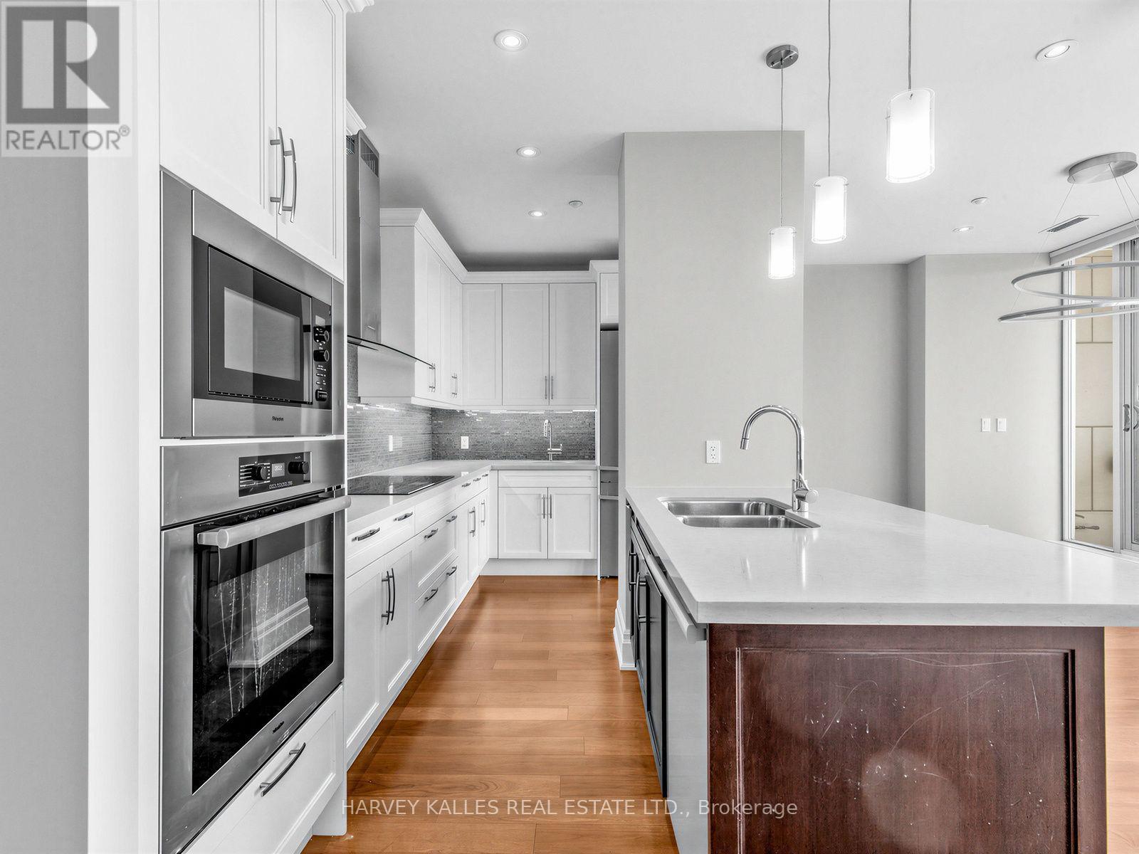 404 - 1 RAINSFORD ROAD