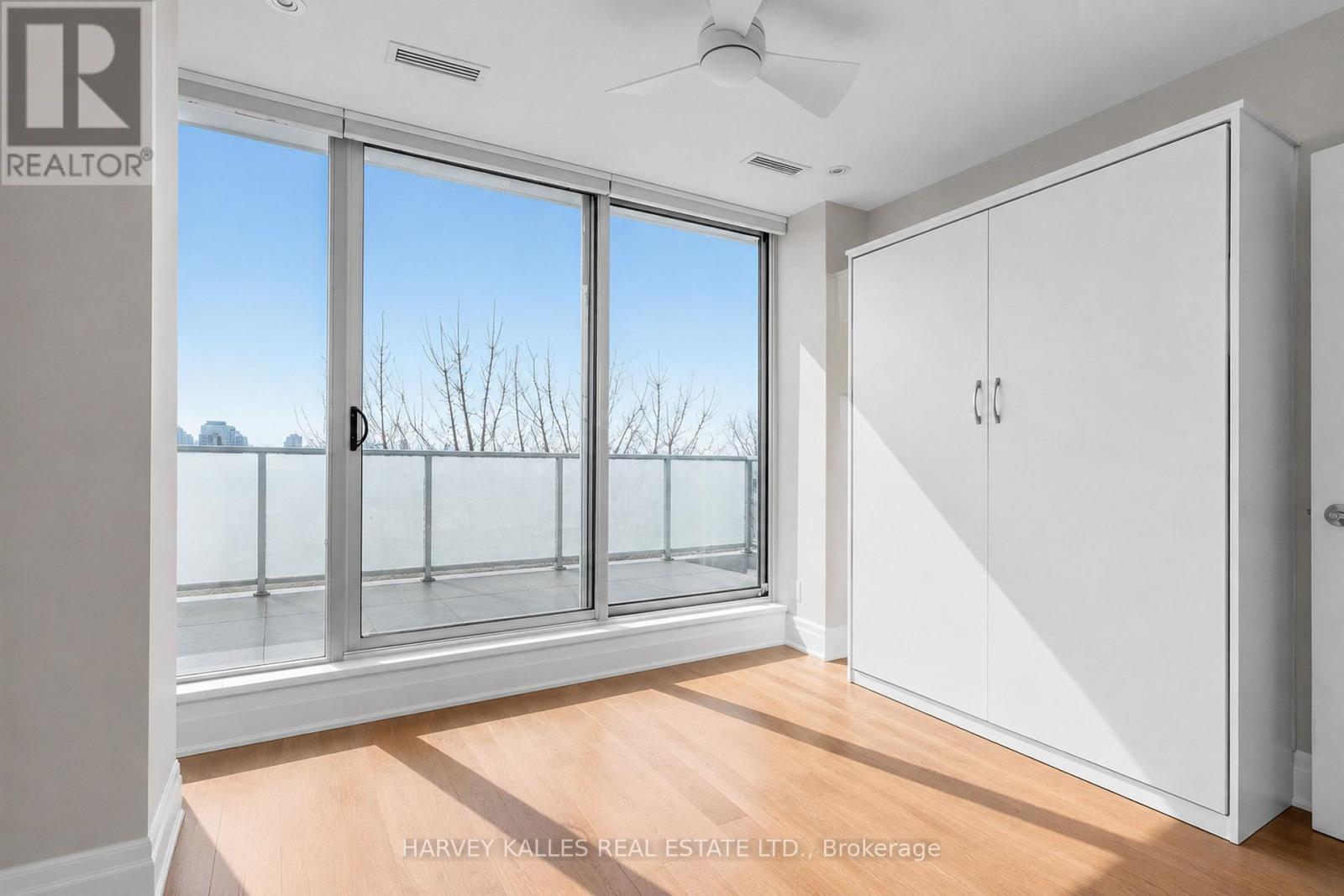 404 - 1 RAINSFORD ROAD
