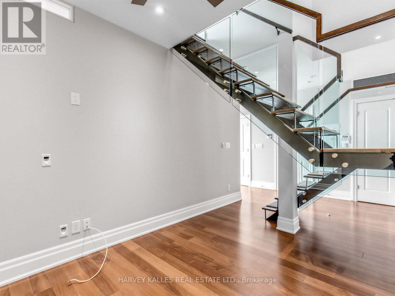 404 - 1 RAINSFORD ROAD