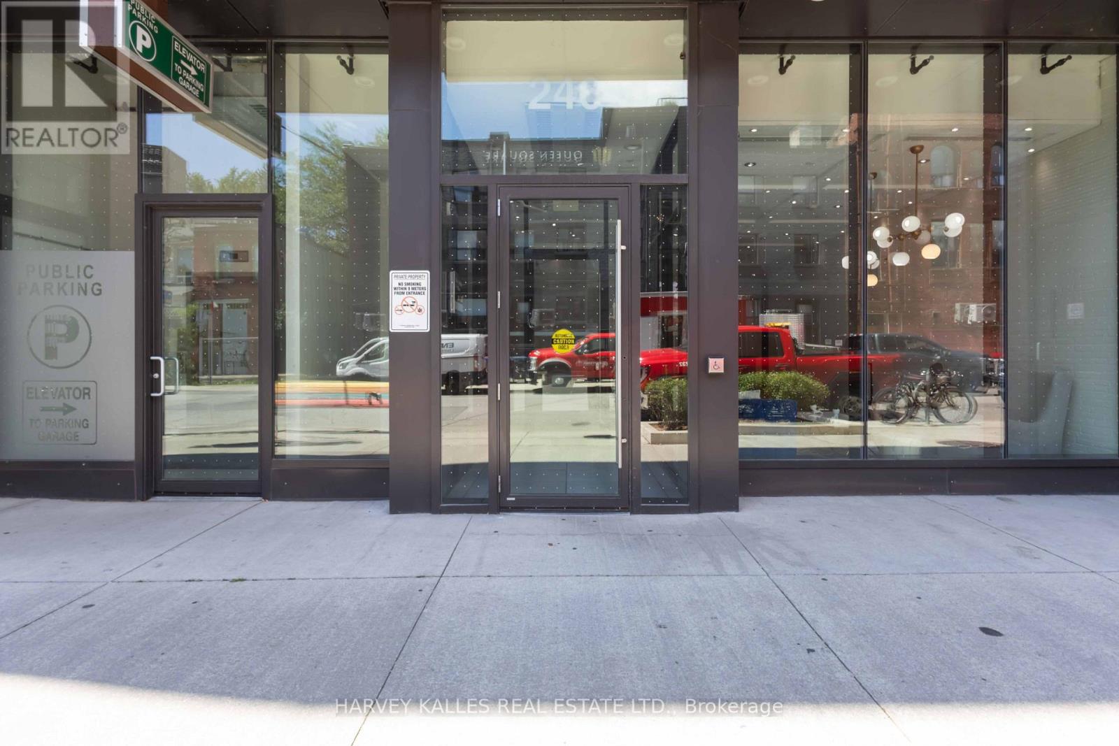 325 - 246 LOGAN AVENUE
