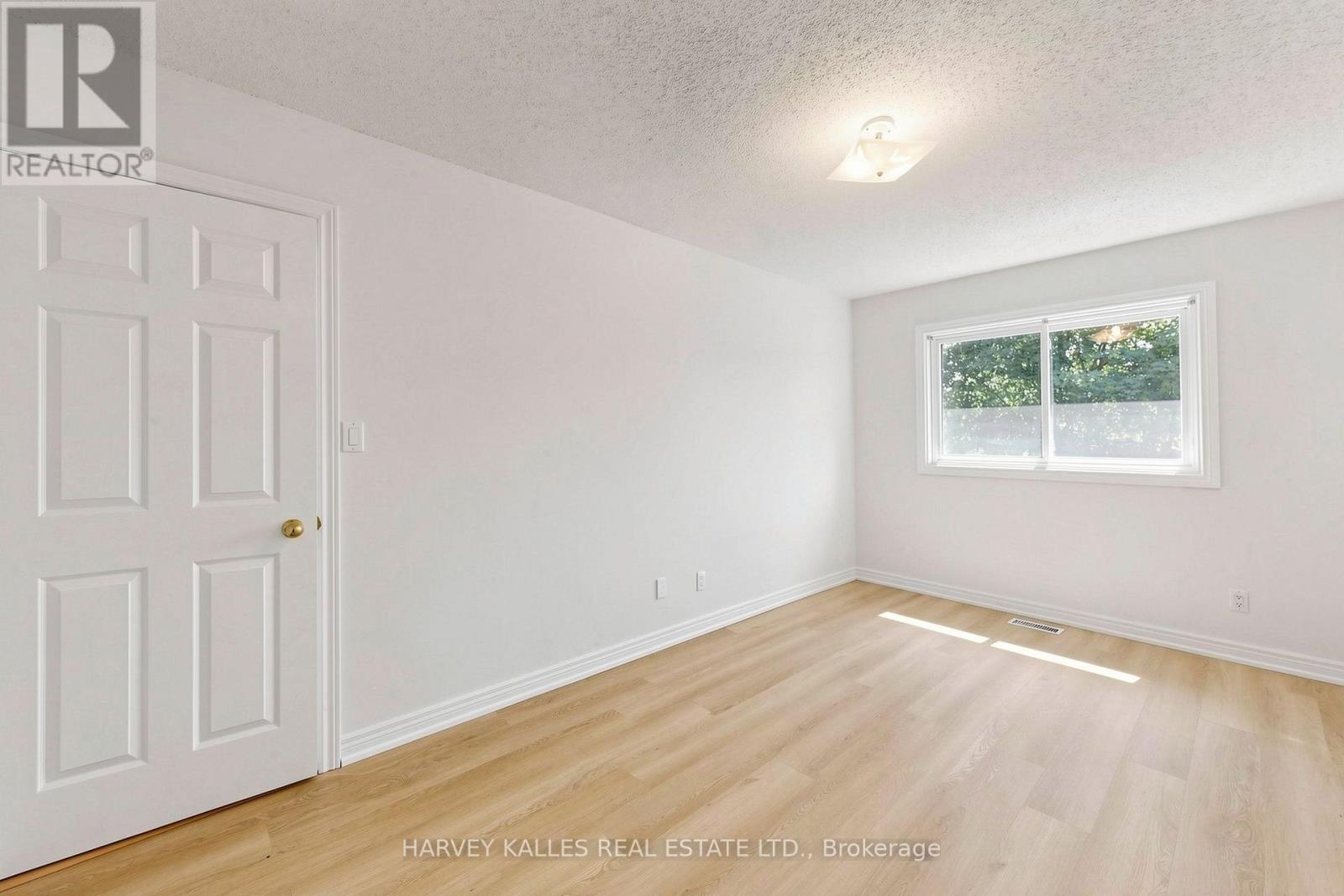 15 WOODVILLE AVENUE