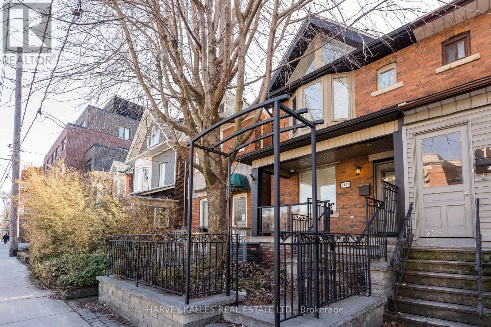 1107 GERRARD STREET E