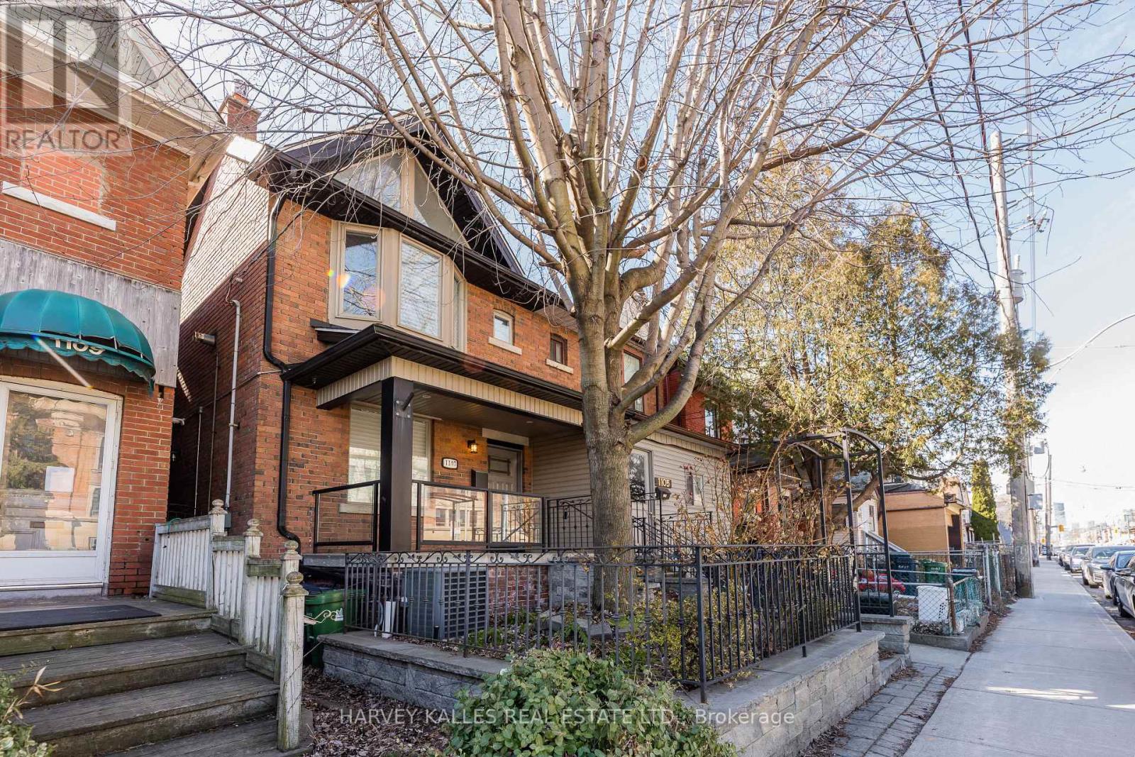 1107 GERRARD STREET E