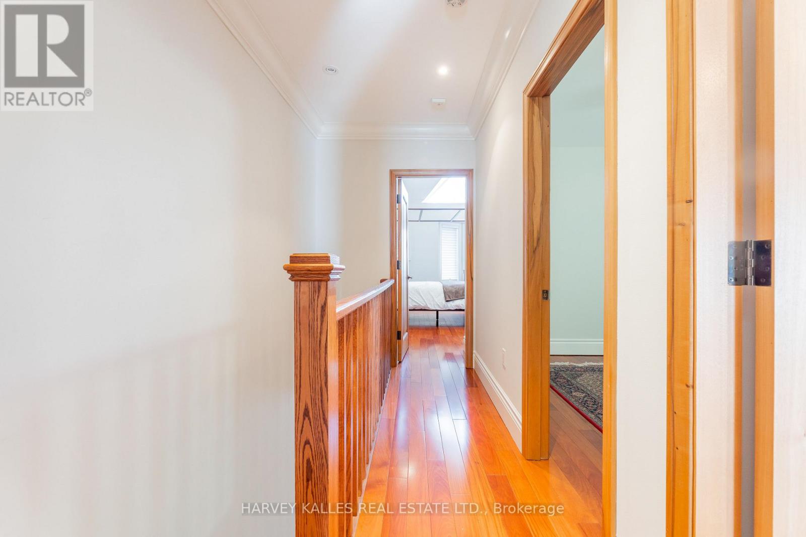 1107 GERRARD STREET E