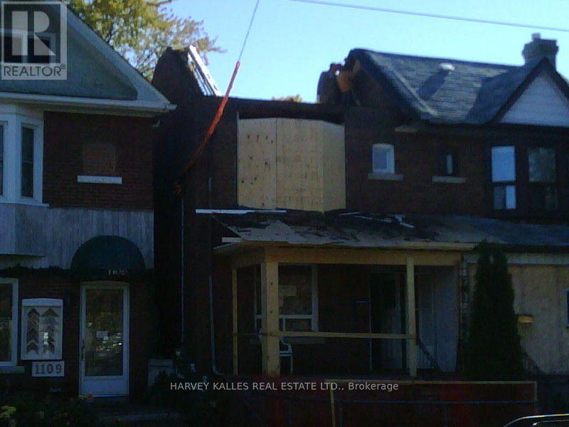 1107 GERRARD STREET E