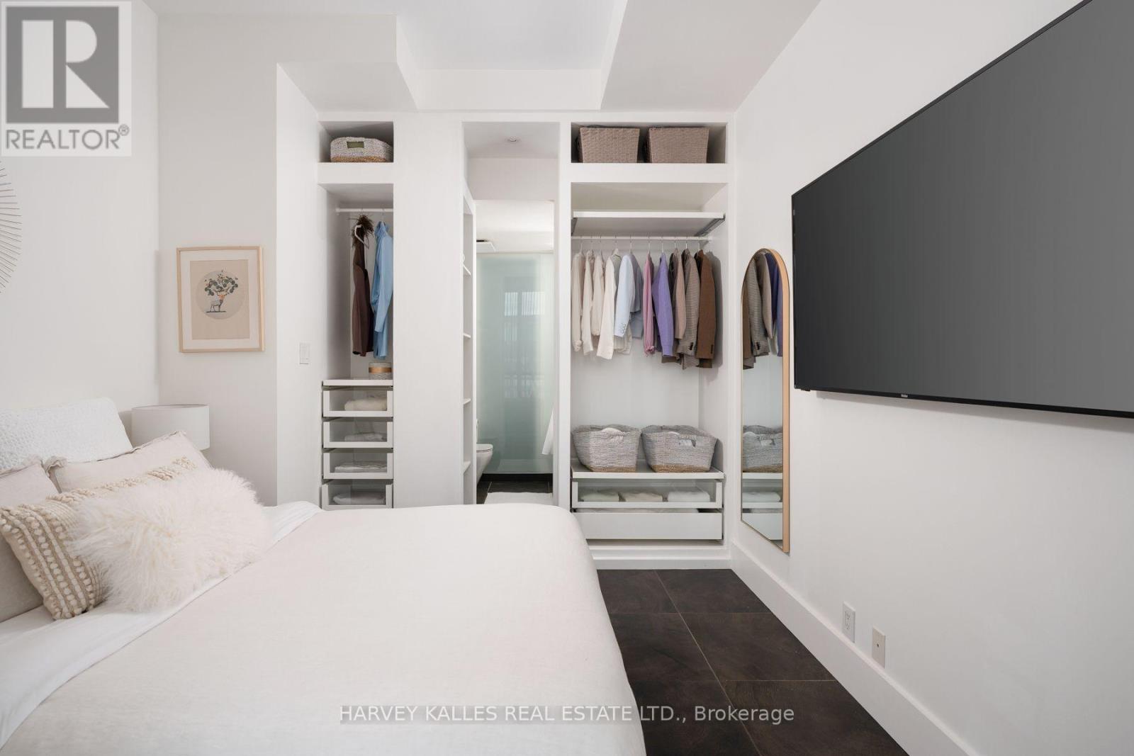 410 - 625 QUEEN STREET E