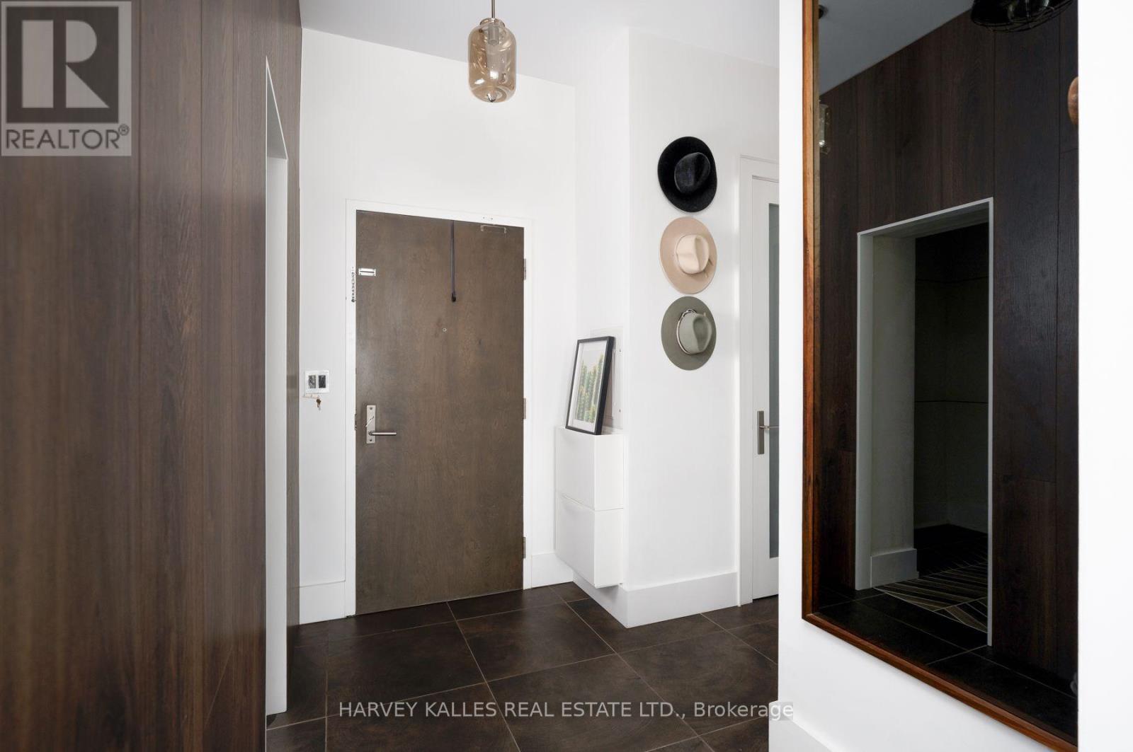 410 - 625 QUEEN STREET E