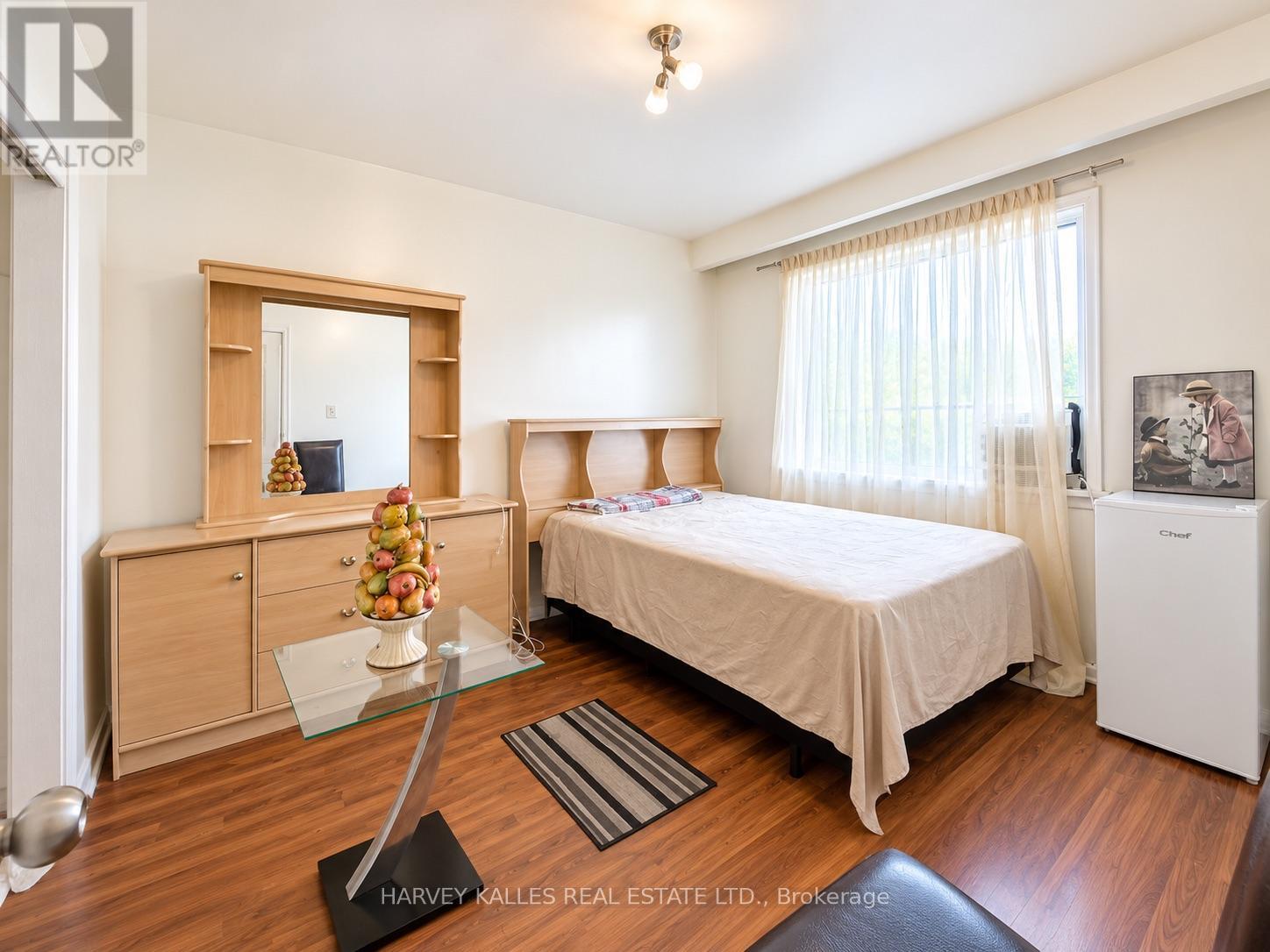 ROOM # 4 - 8 MEDFORD AVENUE