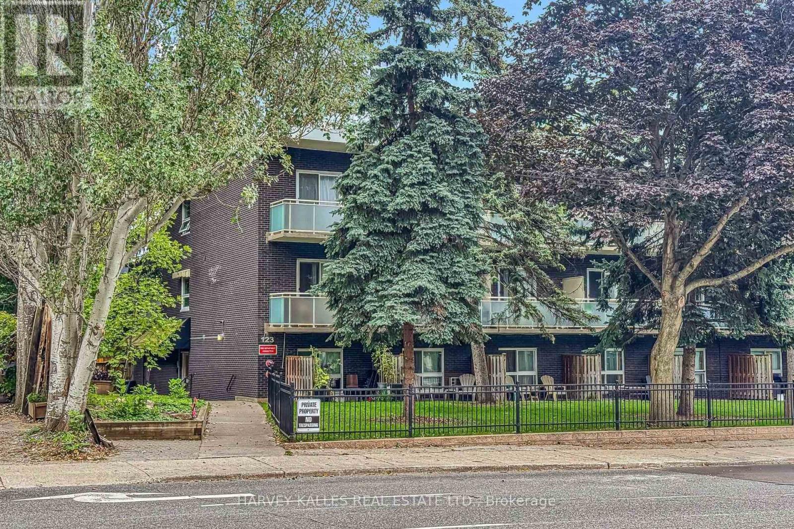 315 - 123 WOOBINE AVENUE
