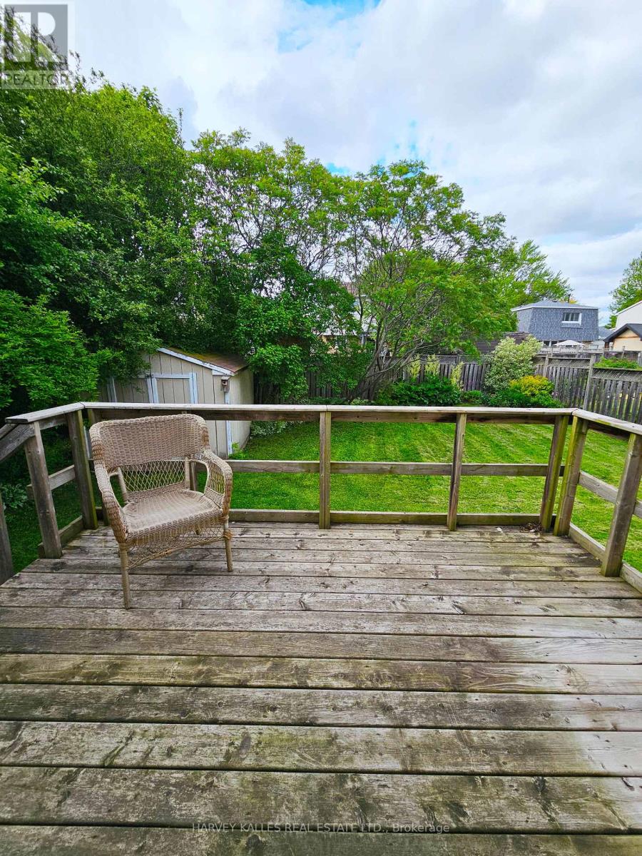 8 PILKINGTON CRESCENT