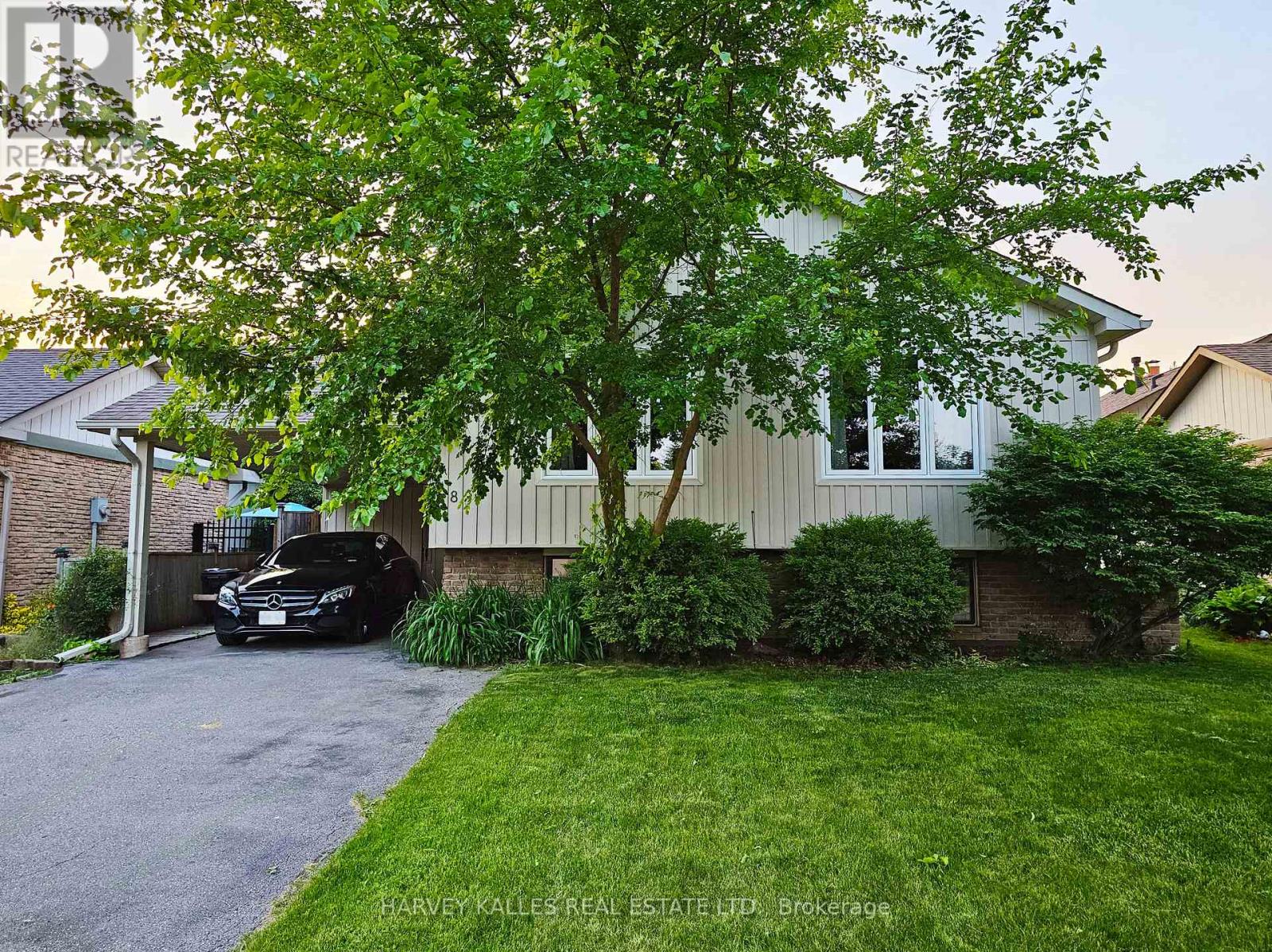 8 Pilkington Crescent Whitby Pringle Creek Ontario Ca L1n6e9 30413042
