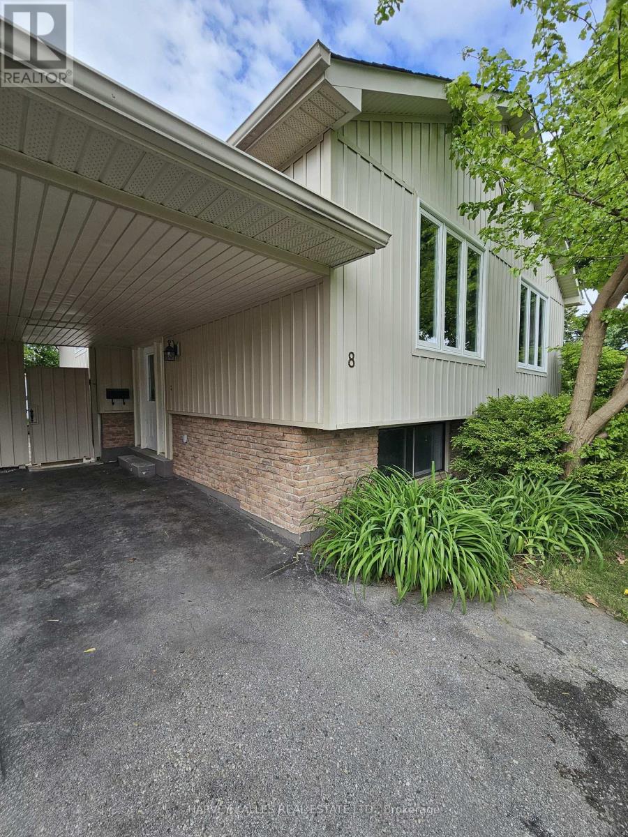 8 PILKINGTON CRESCENT