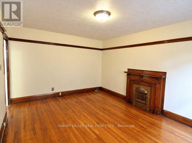 7 - 2220 QUEEN STREET E Unit: 7