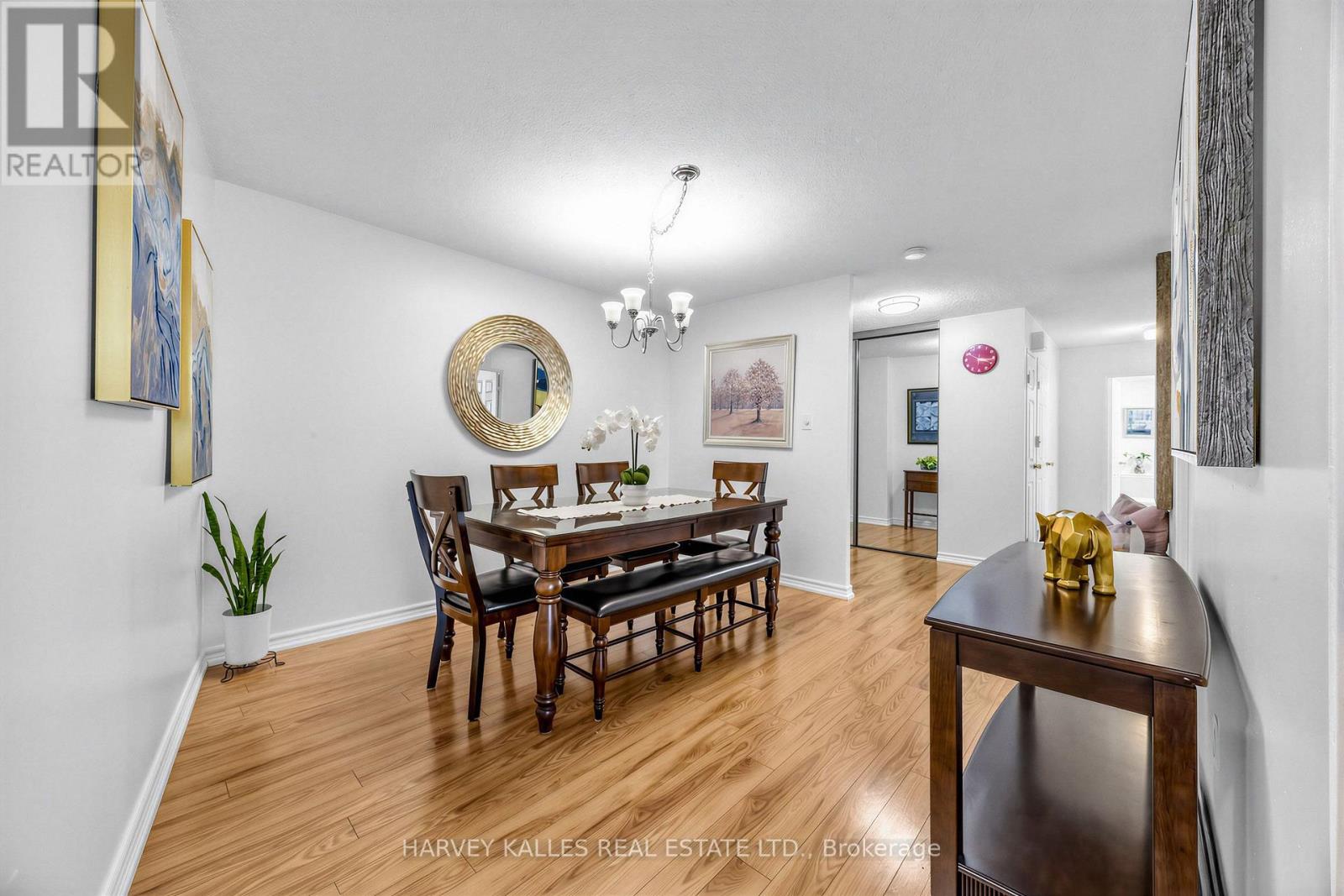 1801 - 100 ECHO POINT Unit: 1801