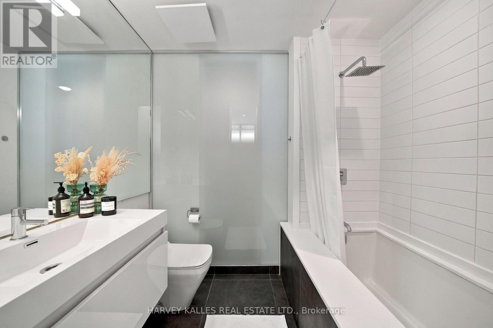 410 - 625 QUEEN STREET E Unit: 410