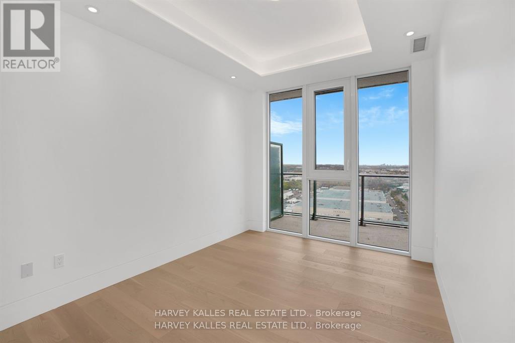 PH 102 - 9000 JANE STREET