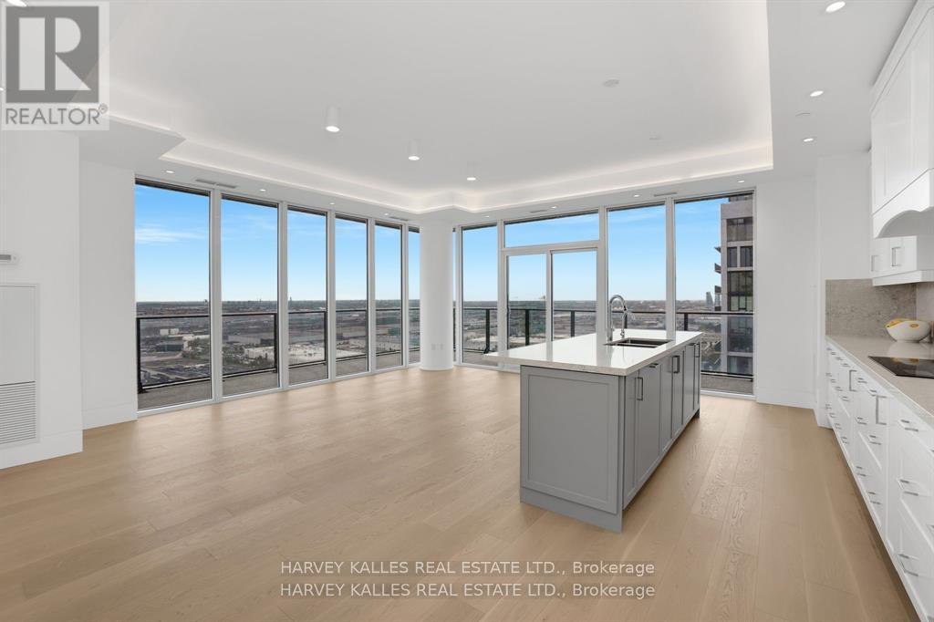 PH 102 - 9000 JANE STREET