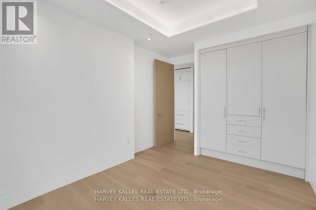 PH 102 - 9000 JANE STREET