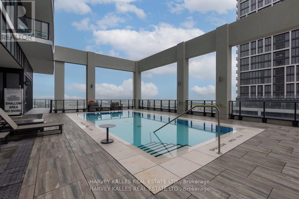 PH 102 - 9000 JANE STREET