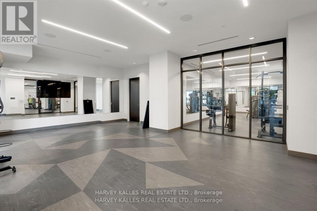 PH 102 - 9000 JANE STREET