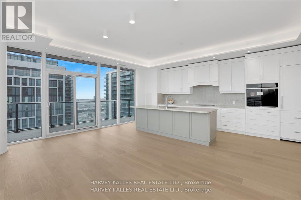 PH 102 - 9000 JANE STREET