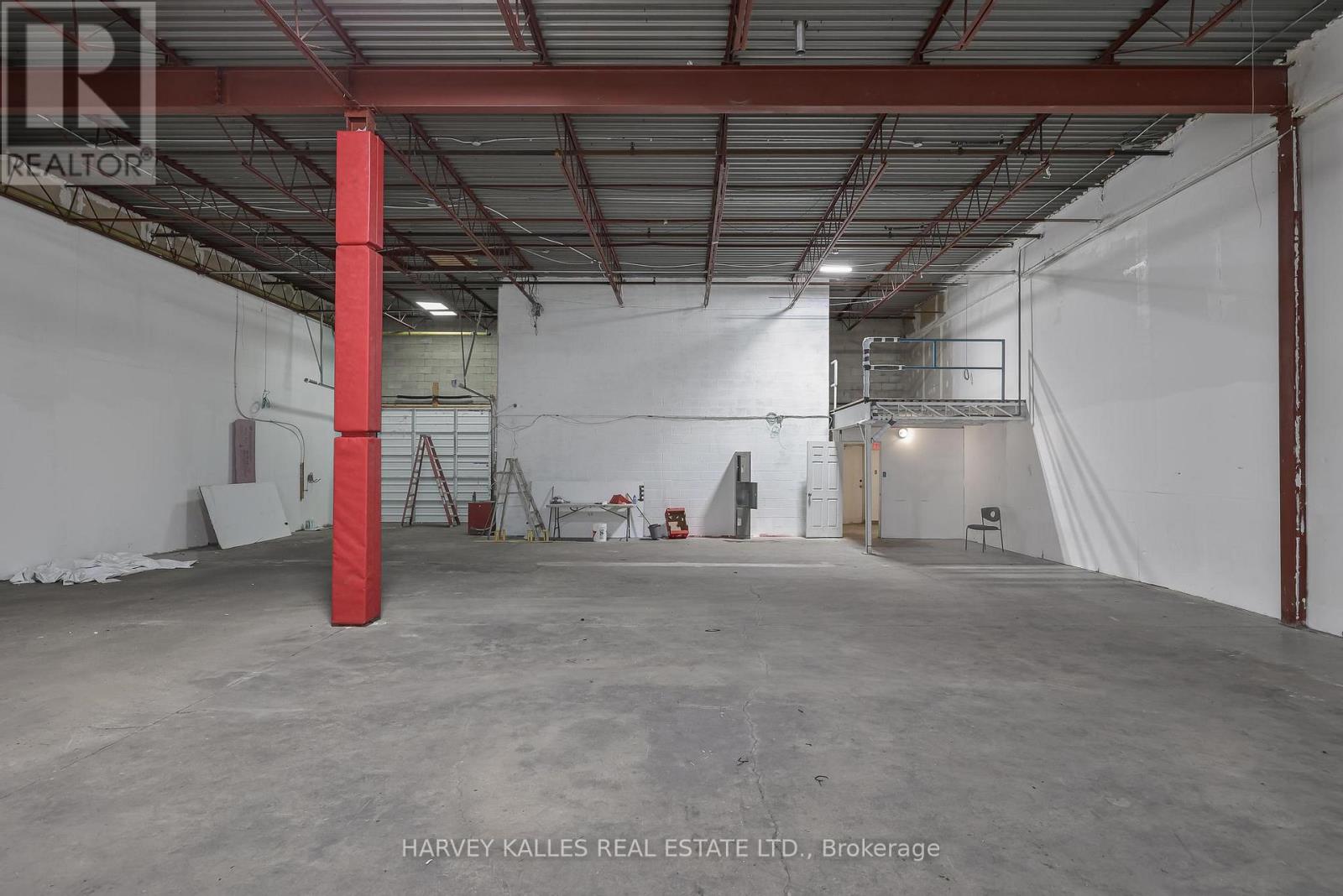 6 - 589 STEVEN COURT