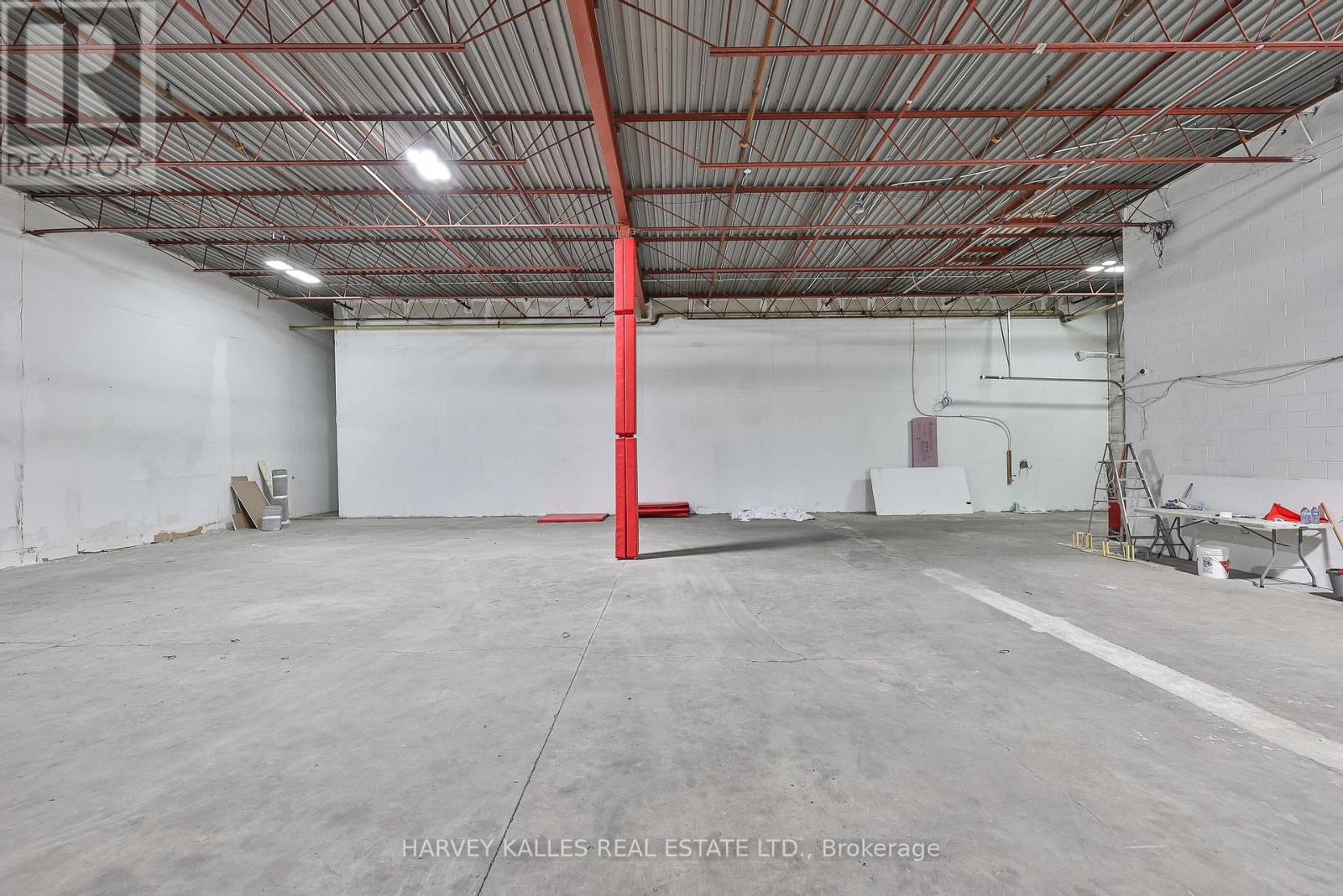 6 - 589 STEVEN COURT