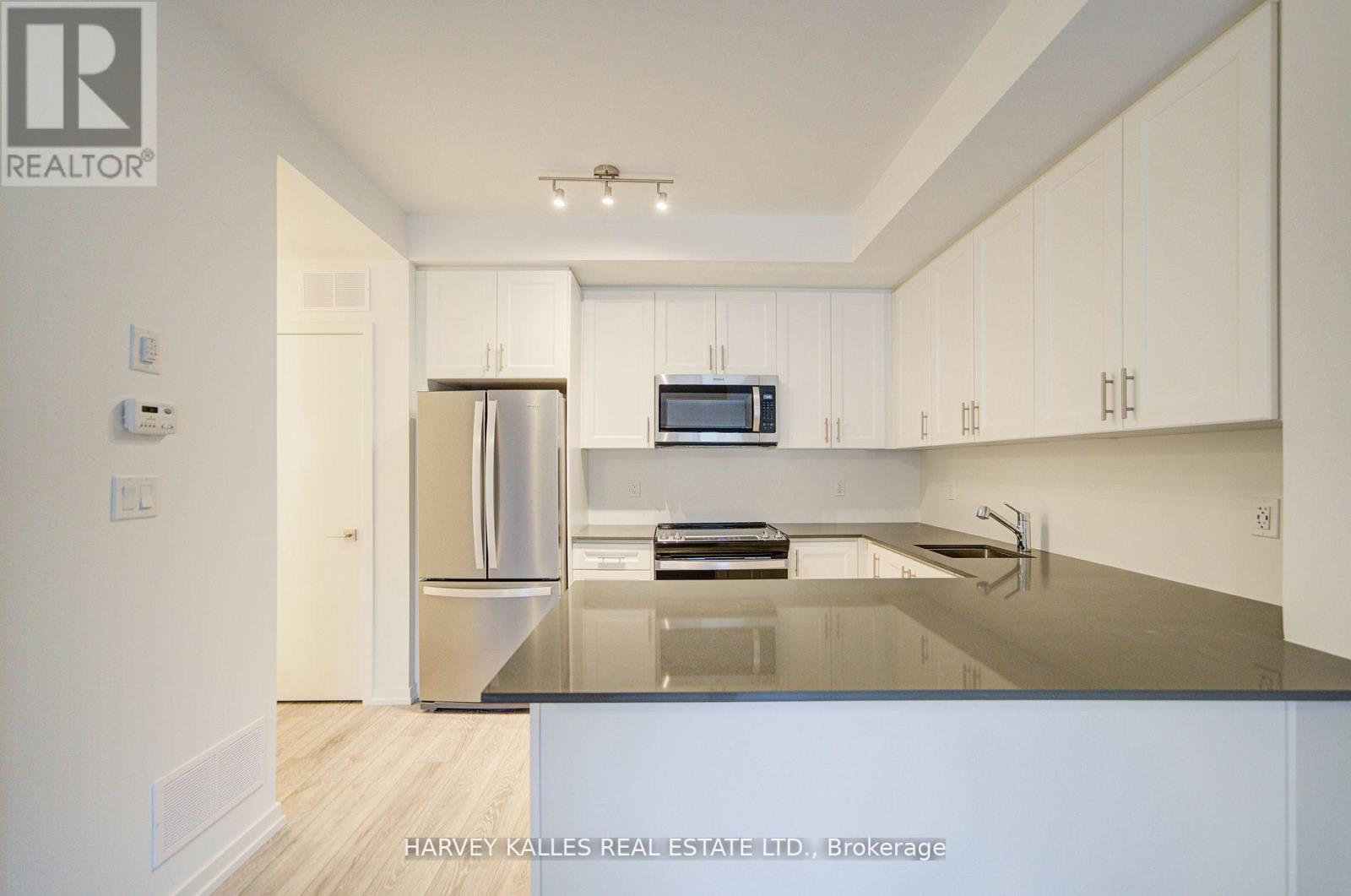 28 - 18 LYTHAM GREEN CIRCLE