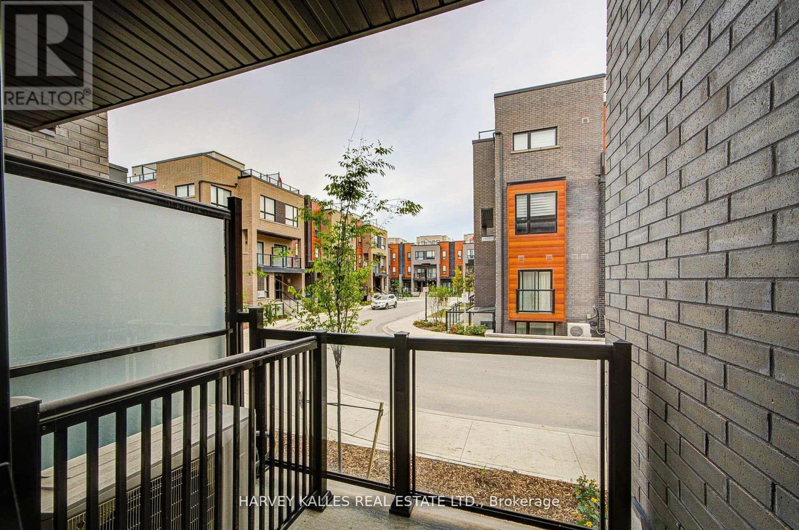 28 - 18 LYTHAM GREEN CIRCLE