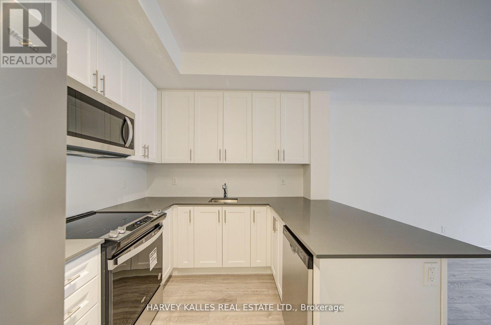 28 - 18 LYTHAM GREEN CIRCLE