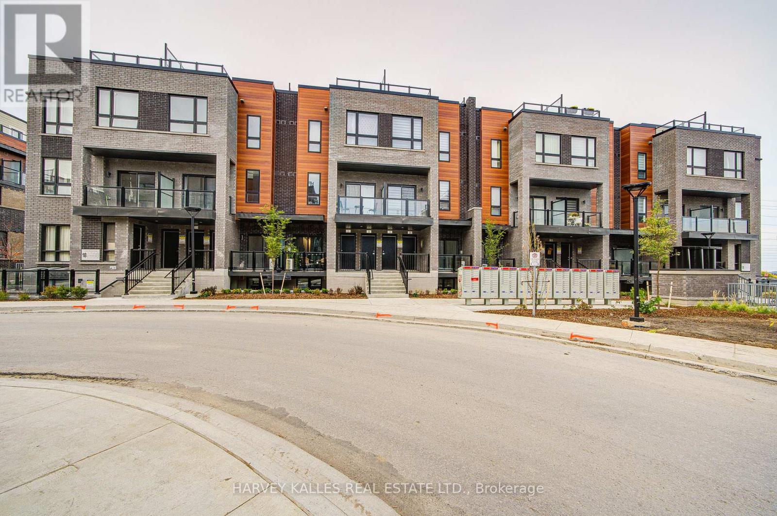 11 - 18 LYTHAM GREEN CIRCLE