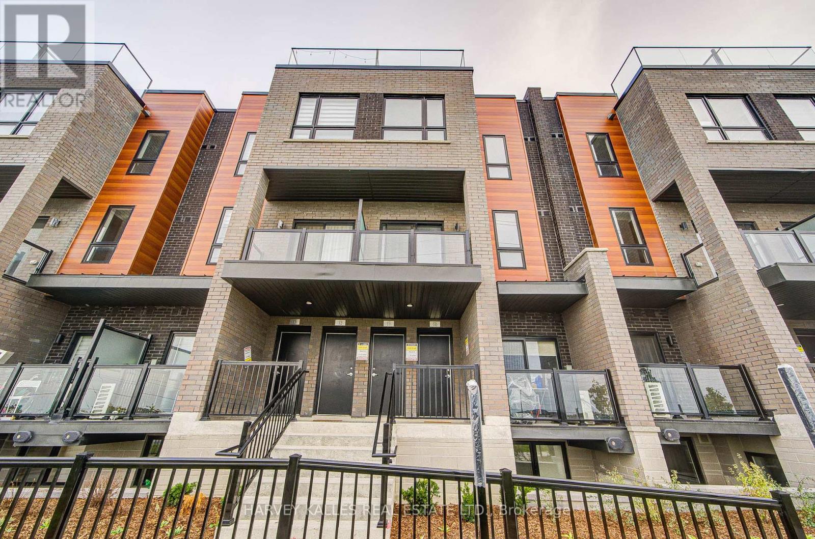 11 - 18 LYTHAM GREEN CIRCLE