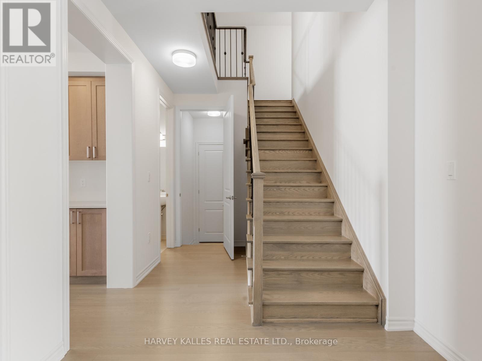 18 BLUEBIRD BOULEVARD